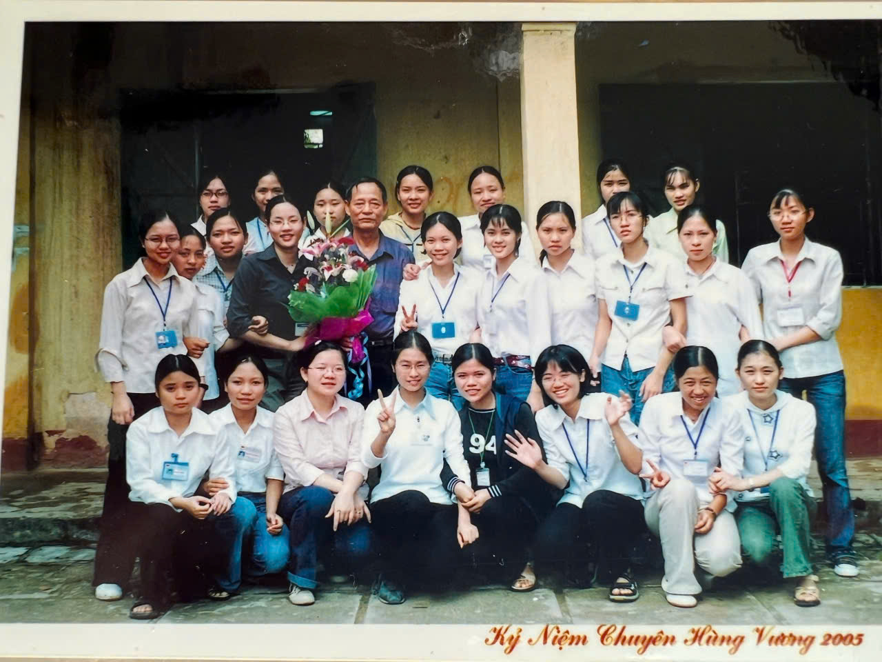 Tập thể lớp chuyên Khóa 2006 — THPT Chuyên Hùng Vương